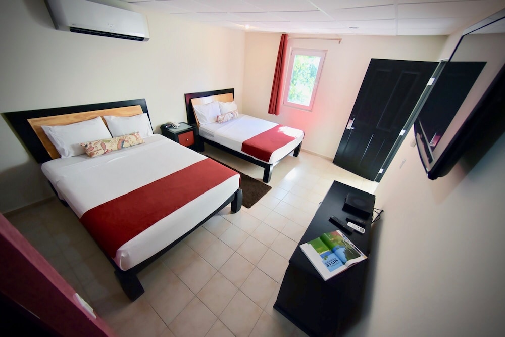 Santa Maria Hotel And Suites 8/47