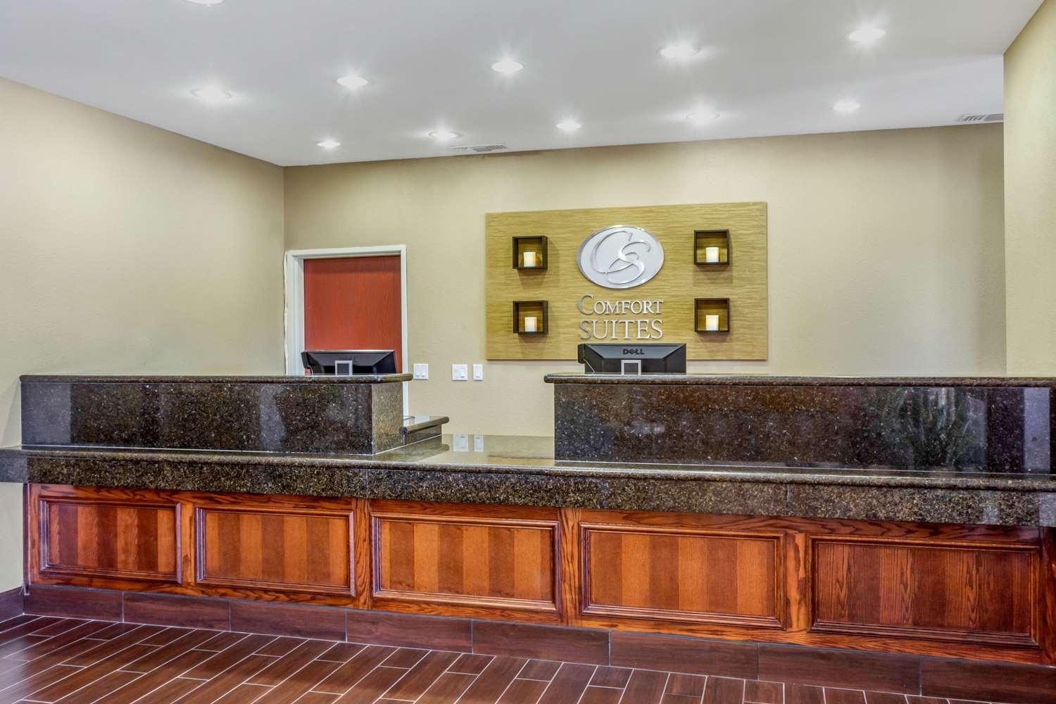 Comfort Suites Plainview 3/13