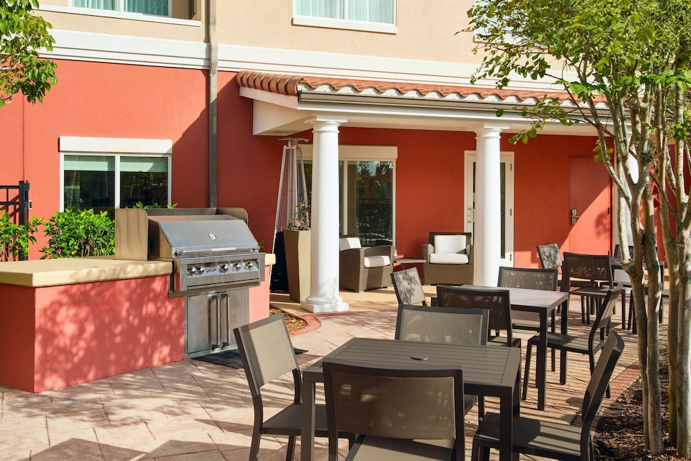 Residence Inn Fort Myers at I-75 and Gulf Coast Town Center 33/53