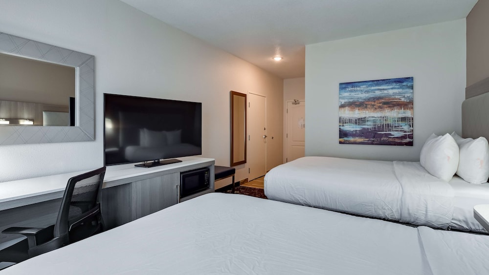 Best Western Worlds Of Fun Inn & Suites 10/41
