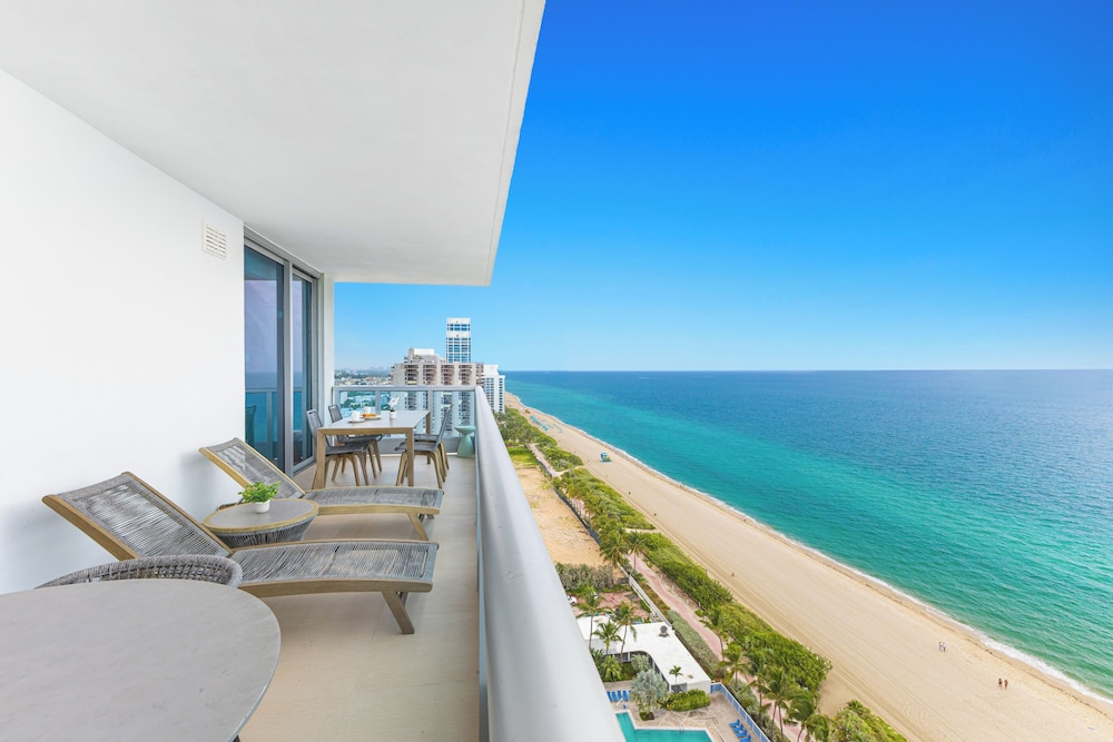 Dharma Home Suites Miami At Monte Carlo 52/53