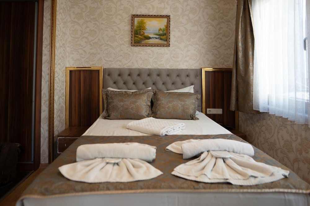 Superior, Triple, 1 Double and 1 Single Bed
