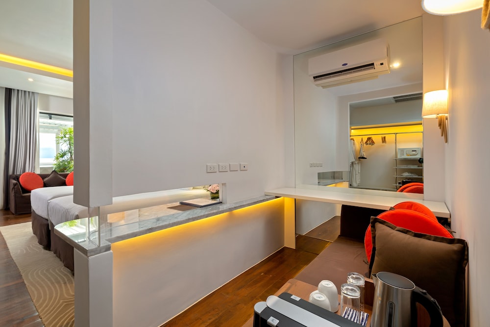 Ocean, Suite, Queen Bed، The Boathouse Phuket 9/9