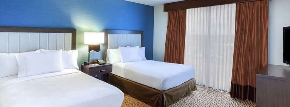 Embassy Suites by Hilton Dallas Market Center 27/72