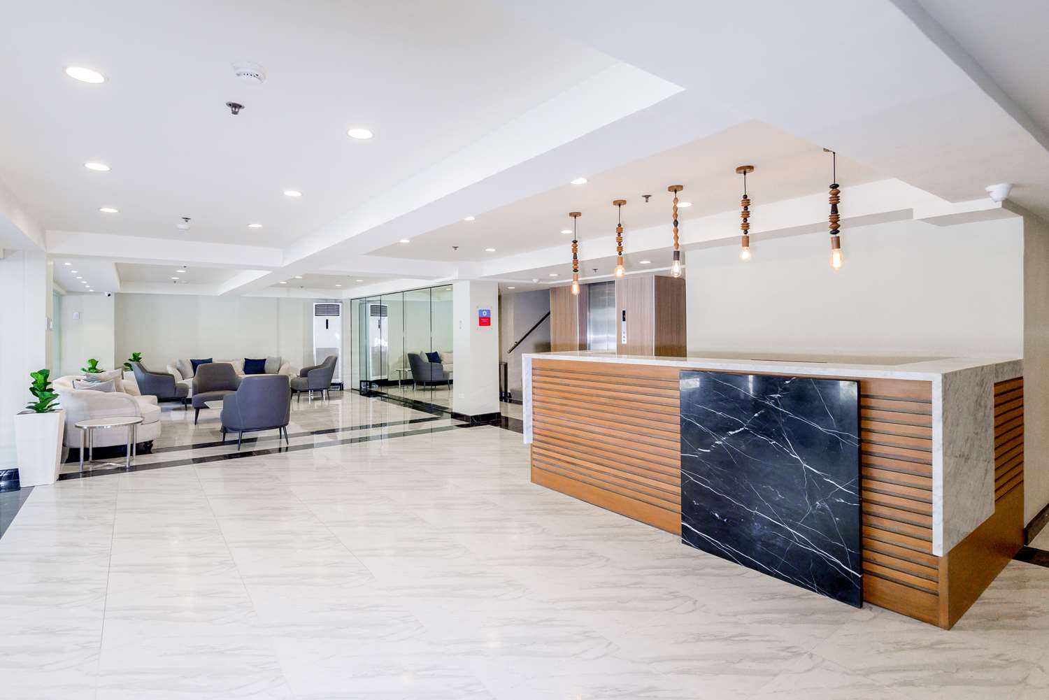 SureStay Plus by Best Western Cebu City 2/12