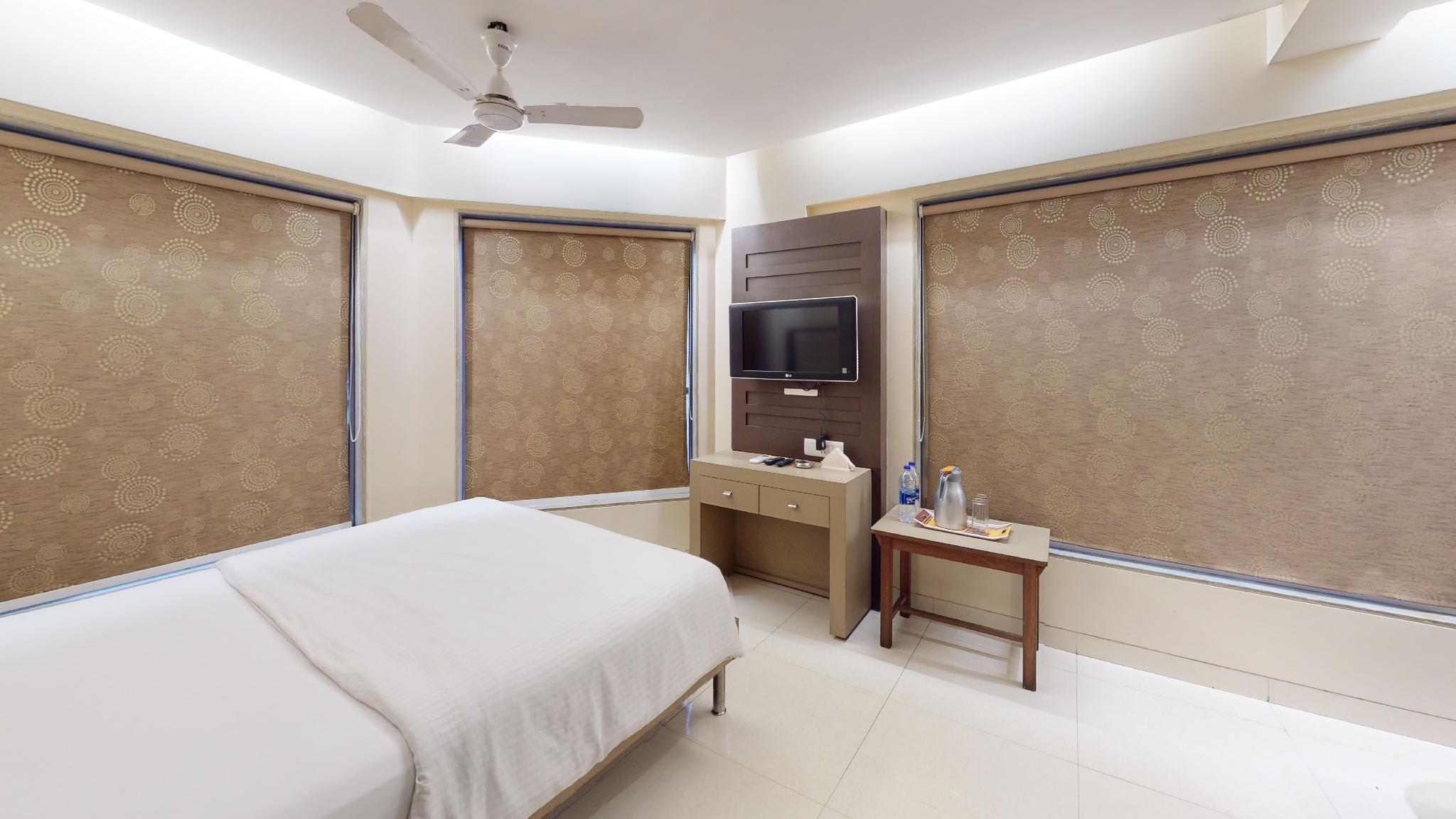 HOTEL KHWAISHH PRESIDENCY 12/23