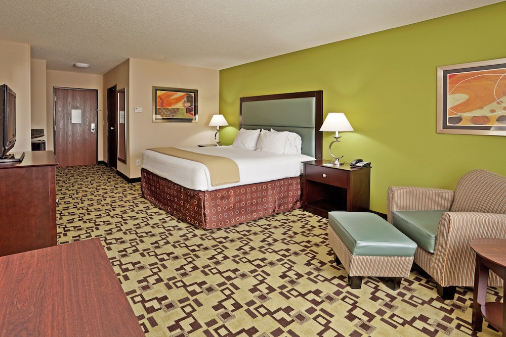 Holiday Inn Express Troutville - Roanoke North 32/60