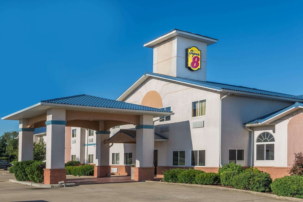 Super 8 By Wyndham Martinsville 6/30