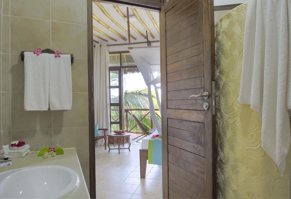 Sultan Sands Island Resort & Spa 33/69