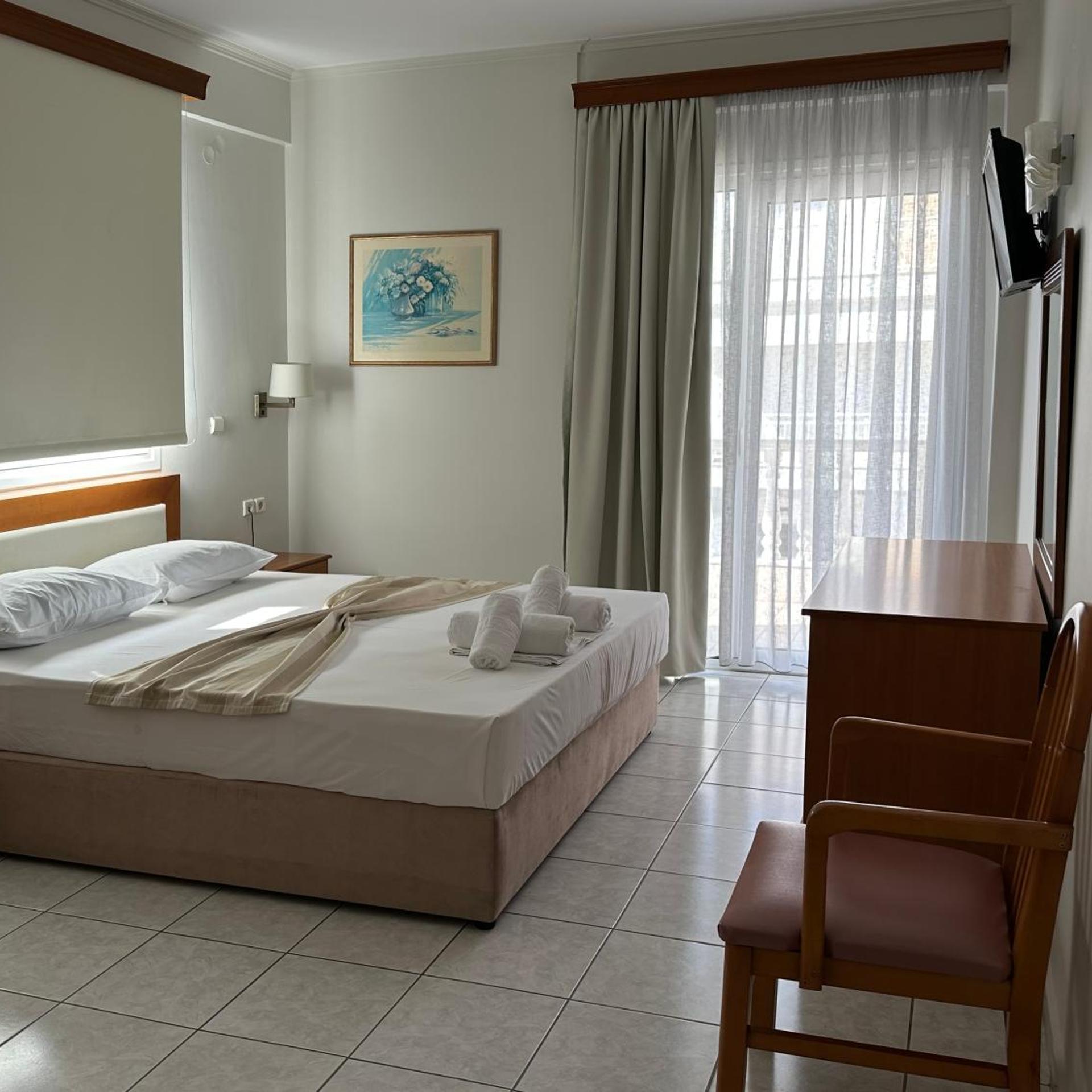 Room, Double Bed, Garden View