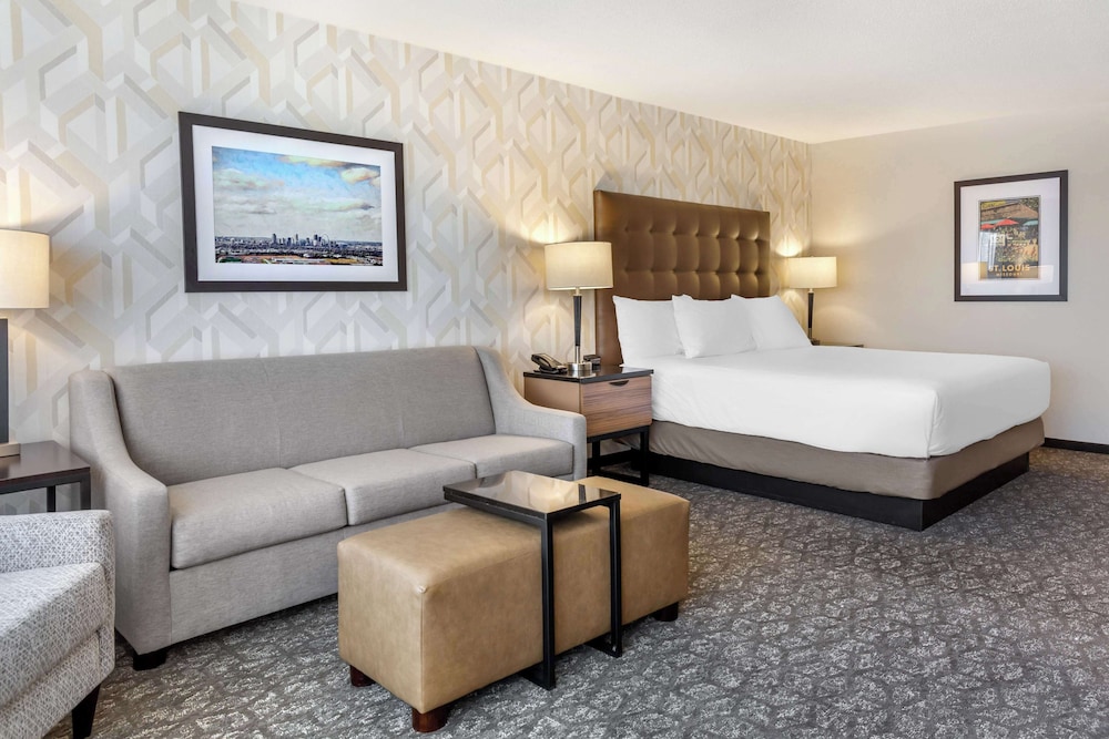 Drury Inn and Suites Southwest St. Louis 15/50