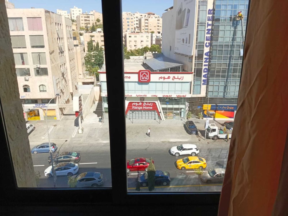 CITY ROSE HOTEL SUITES 64/67
