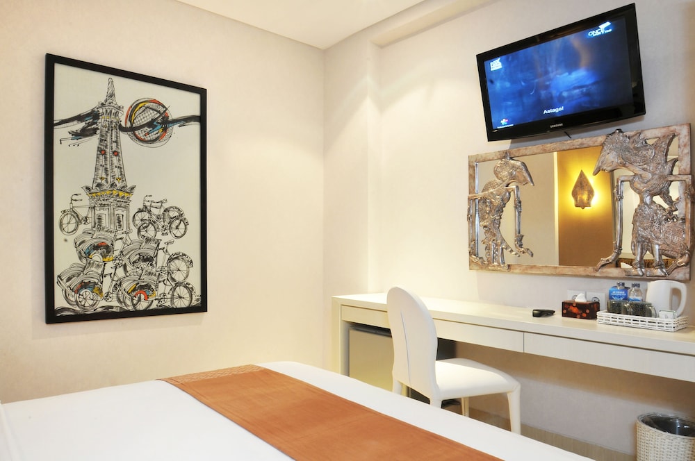 Pyrenees Jogja Hotel 13/26