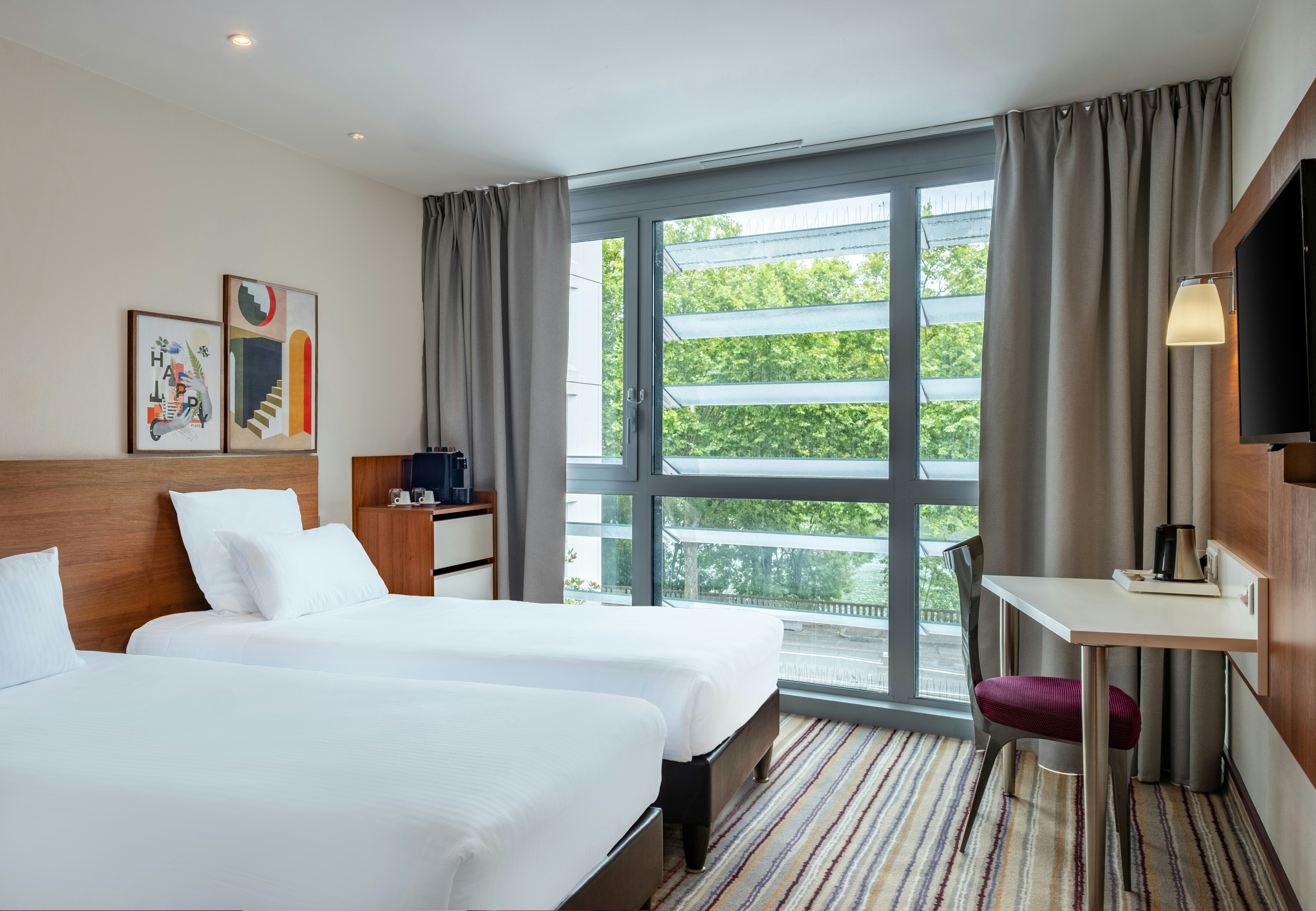 ROOM, DOUBLE BED, WITH VIEW