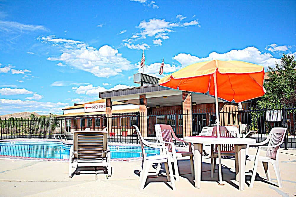 Econo Lodge Salina 31/38