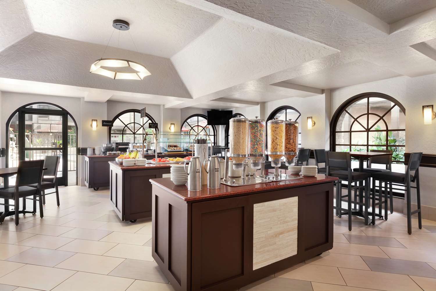 restaurant cafeteria