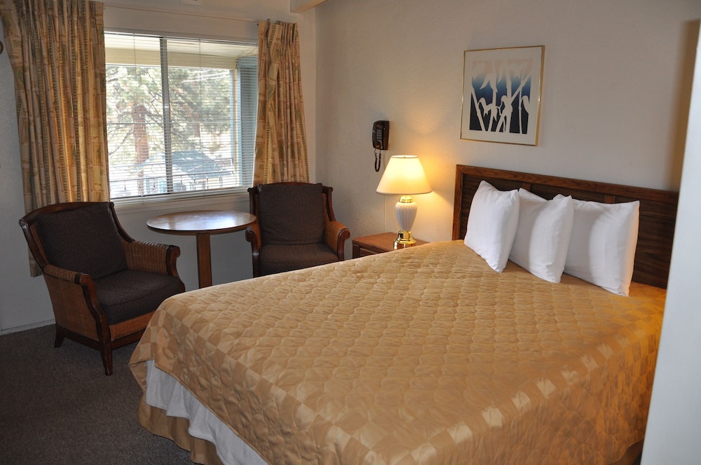 Cedar Inn & Suites 12/64