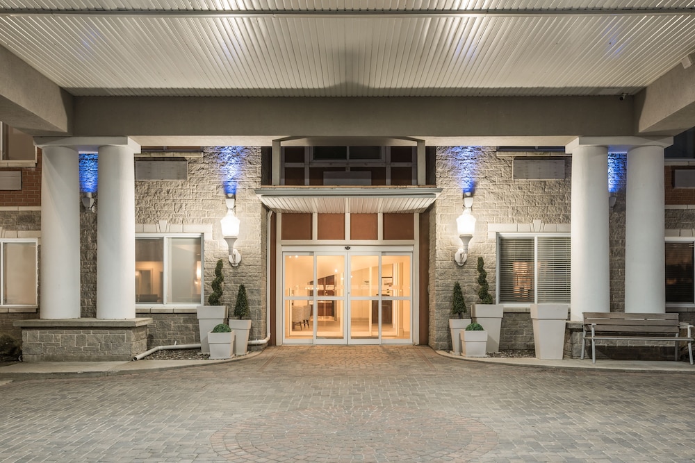 Best Western Plus 1000 Islands Hotel & Suites 14/24