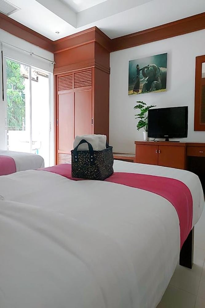 Aromdee at Naithon Beach 40/50