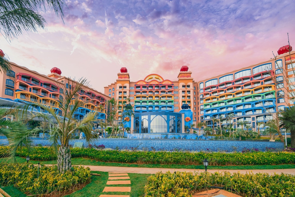 Dolphin Bay Hotel 33/38