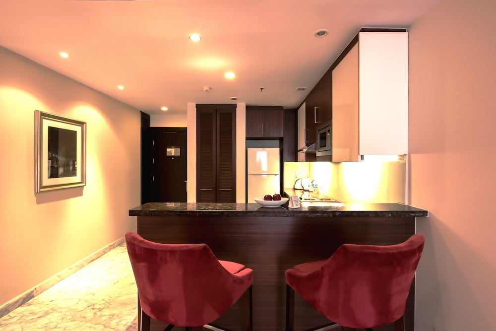 Oakwood Premier Prestige Ub City Bangaluru 7/55