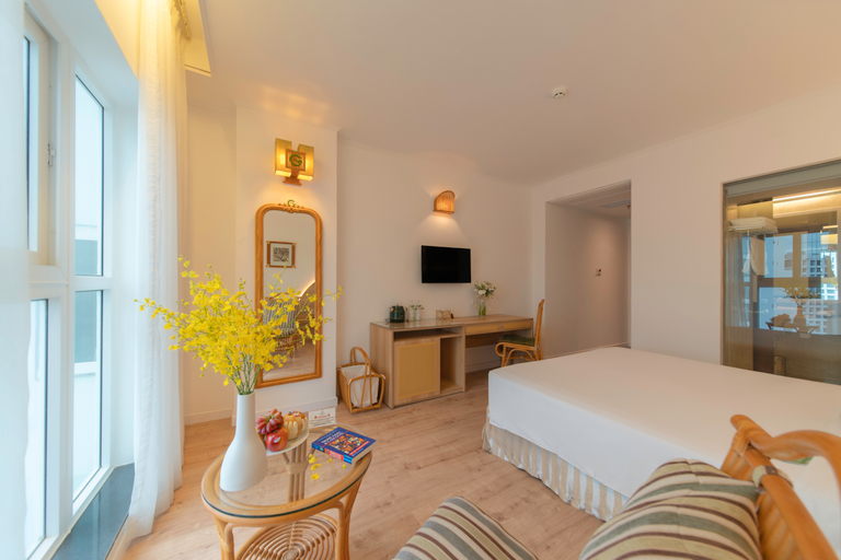 Cozy, Double or Twin Bed, City View