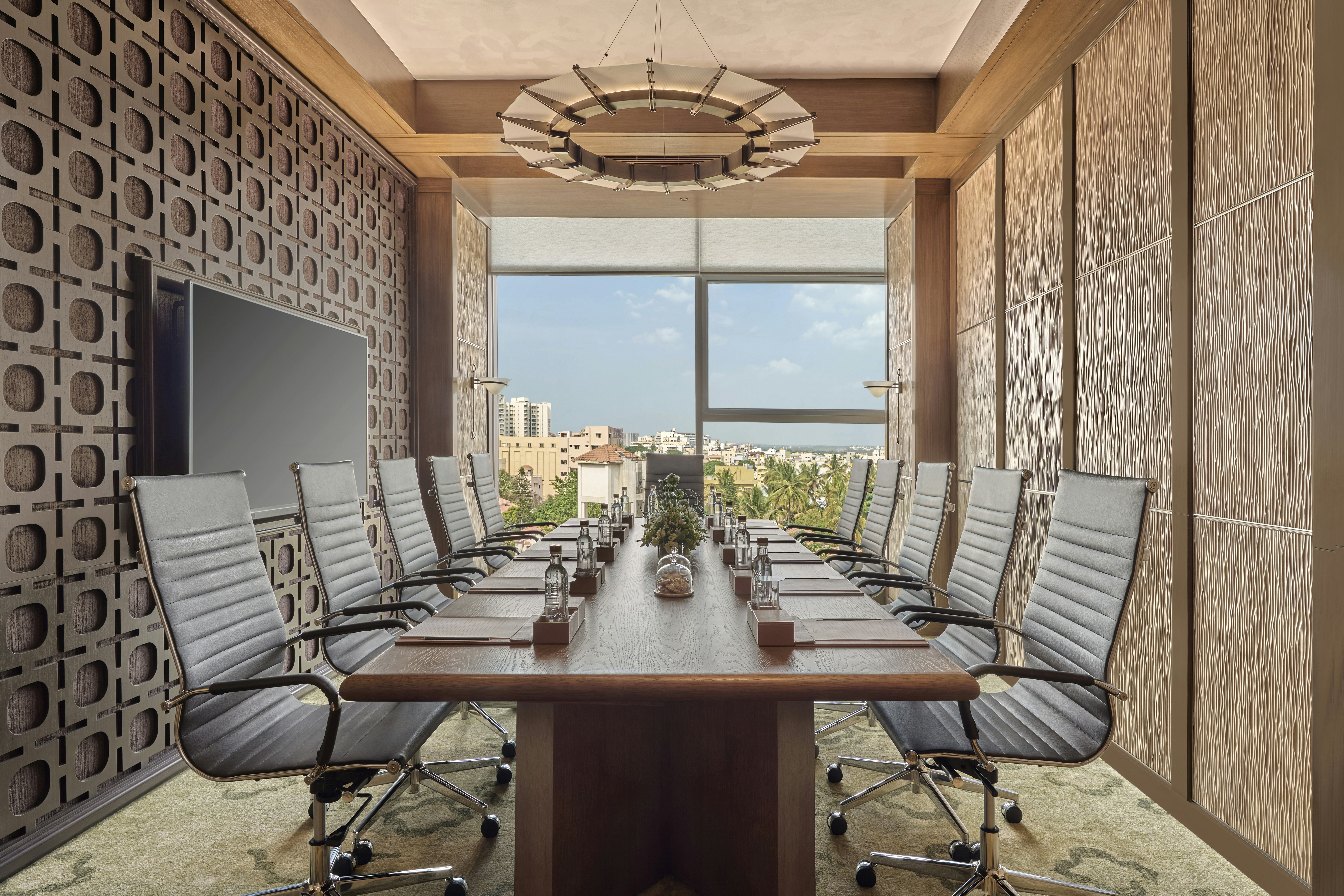 Slohh by Roach Bengaluru, Curio Collection by Hilton 22/29