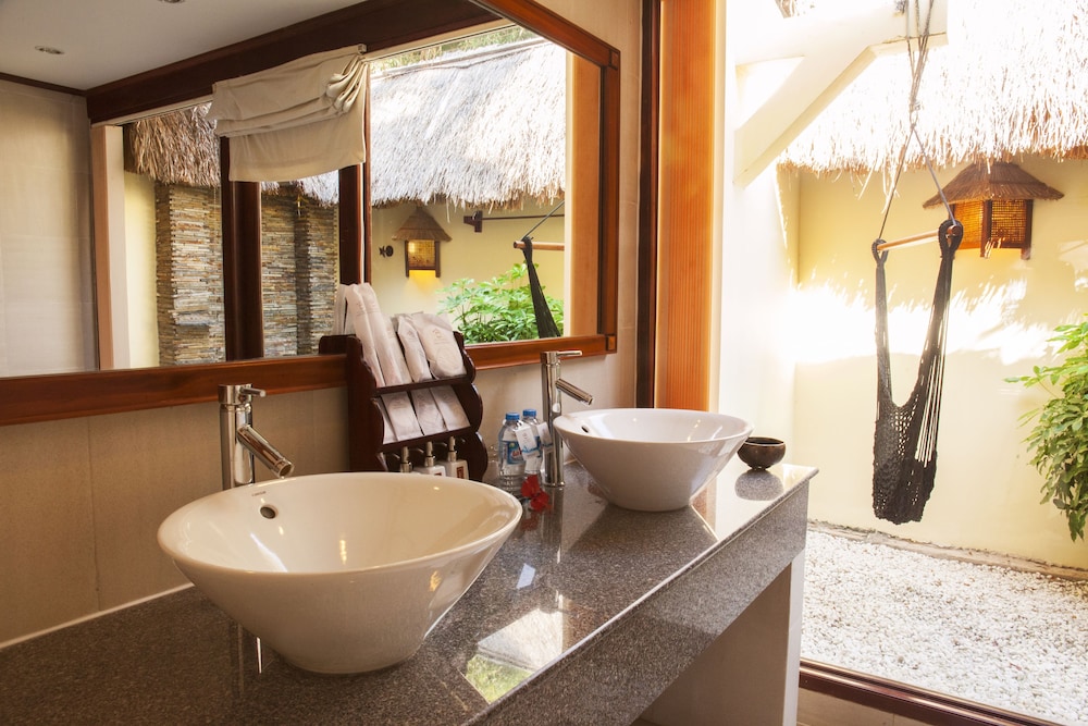Victoria Phan Thiet Beach Resort & Spa 50/50