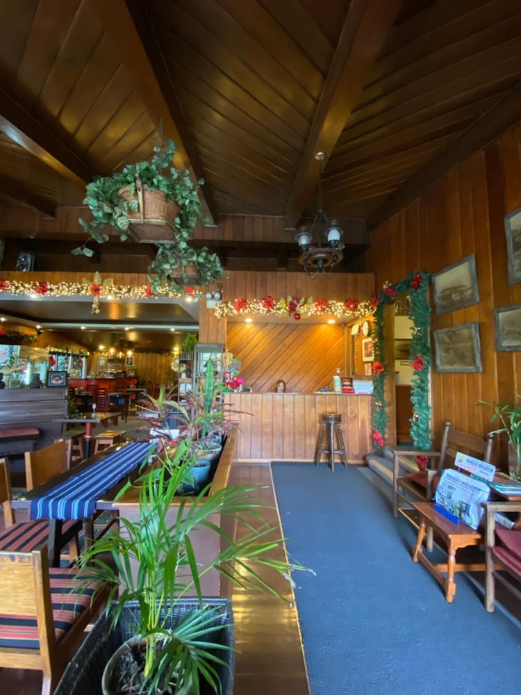 Mountain Lodge 7/42