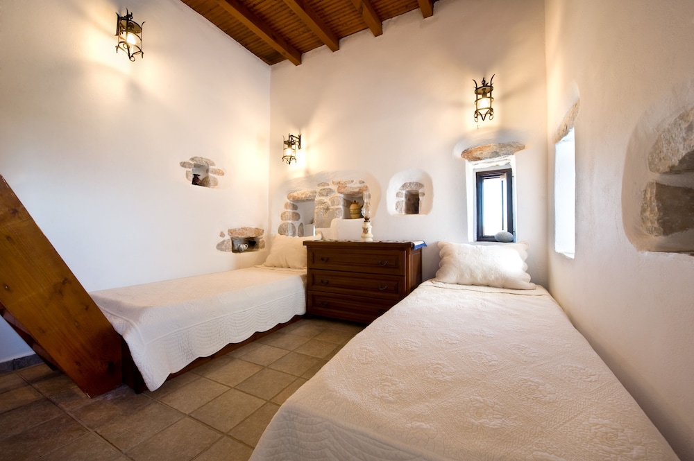 Arapakis Historic Castle 14/50