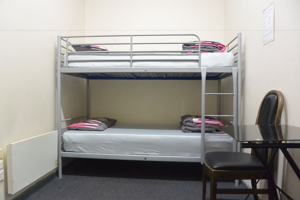 Elizabeth Hostel 31/62
