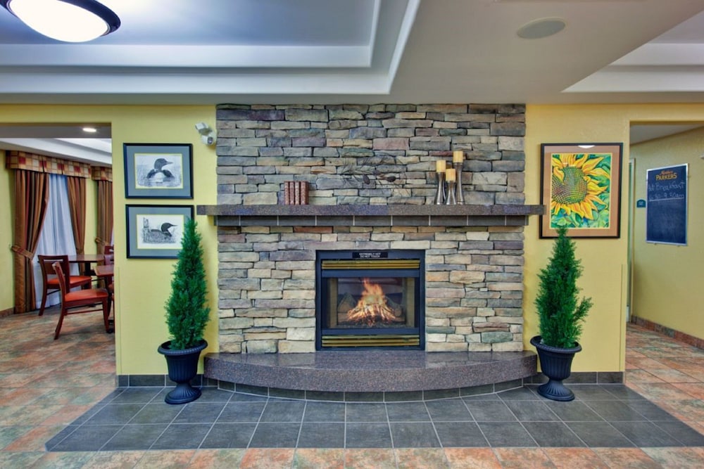Holiday Inn Express Dryden 5/57