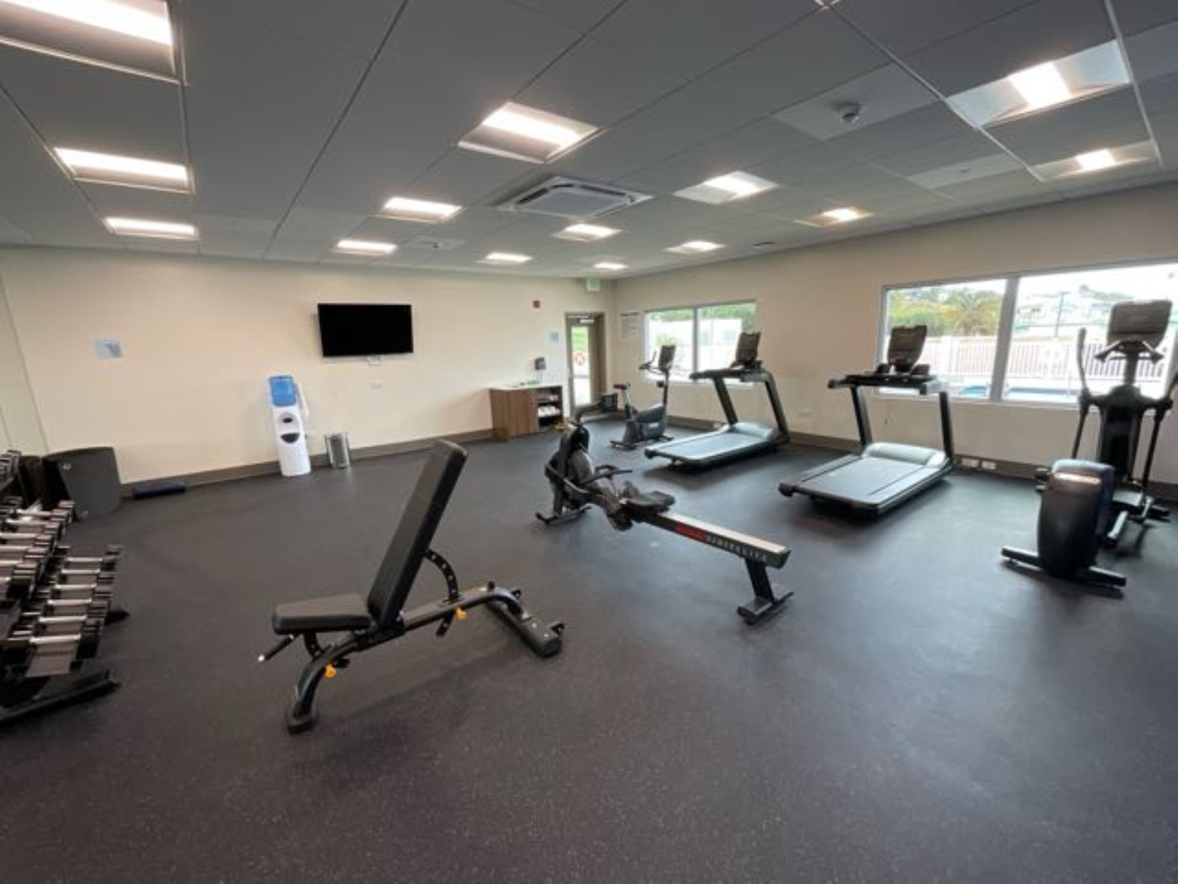 Holiday Inn Express & Suites DIAMOND 33/59