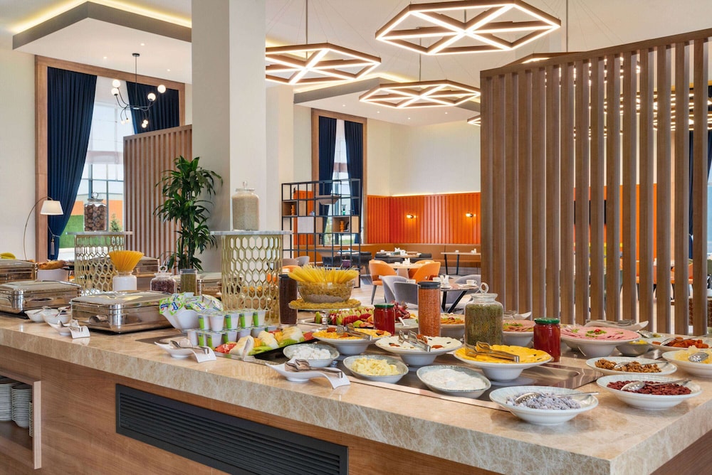 Ramada Encore by Wyndham Zomin 29/41