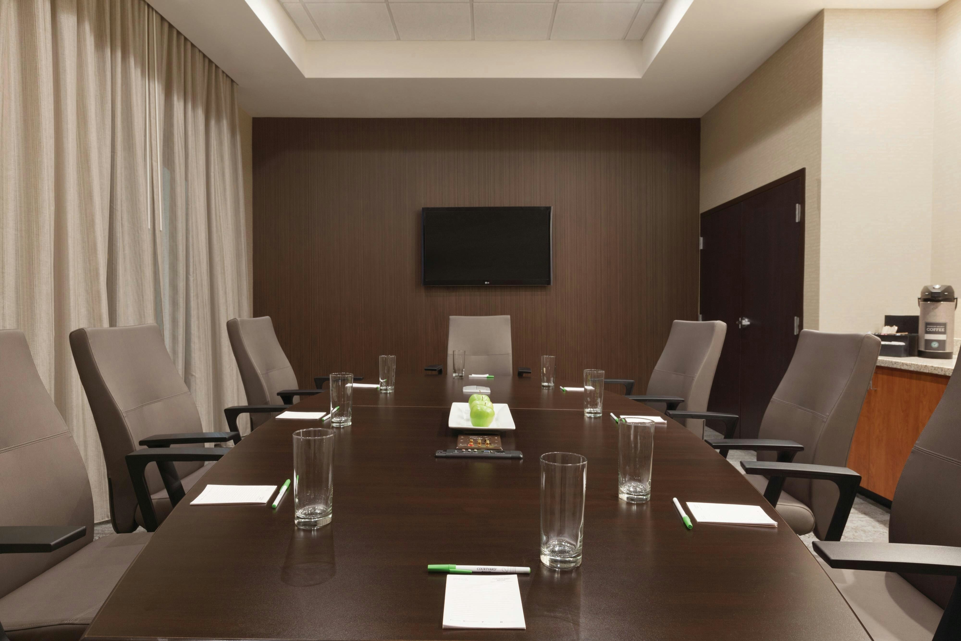 Courtyard by Marriott Charlotte Airport North 34/39