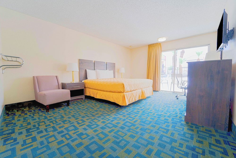 Royal Plaza Inn Indio 28/61