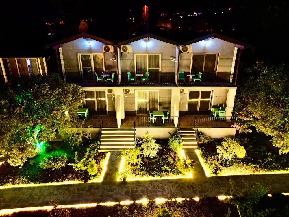 Adasu Otel Marmara Adasi 1/50
