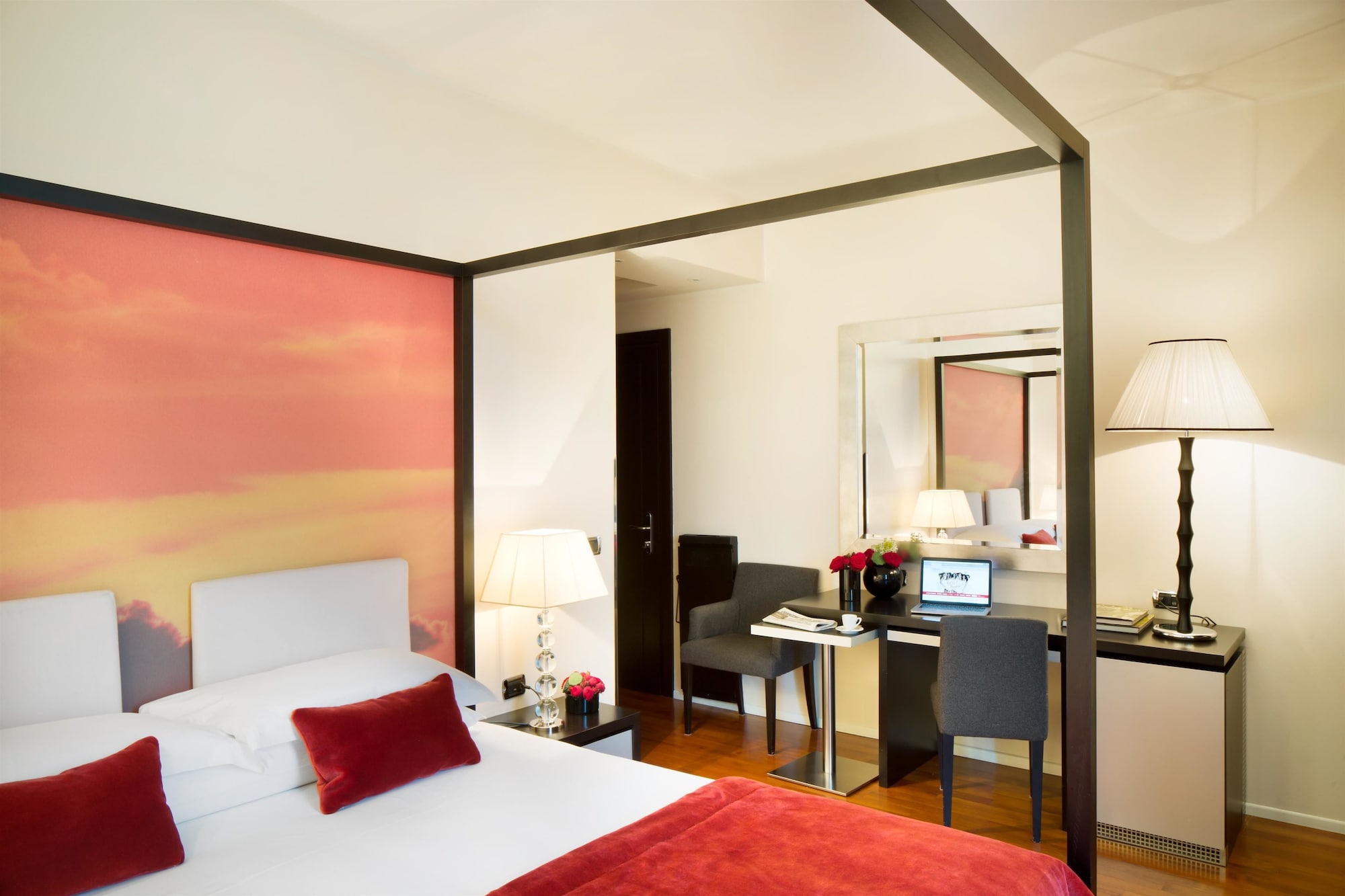 DELUXE, DOUBLE BED