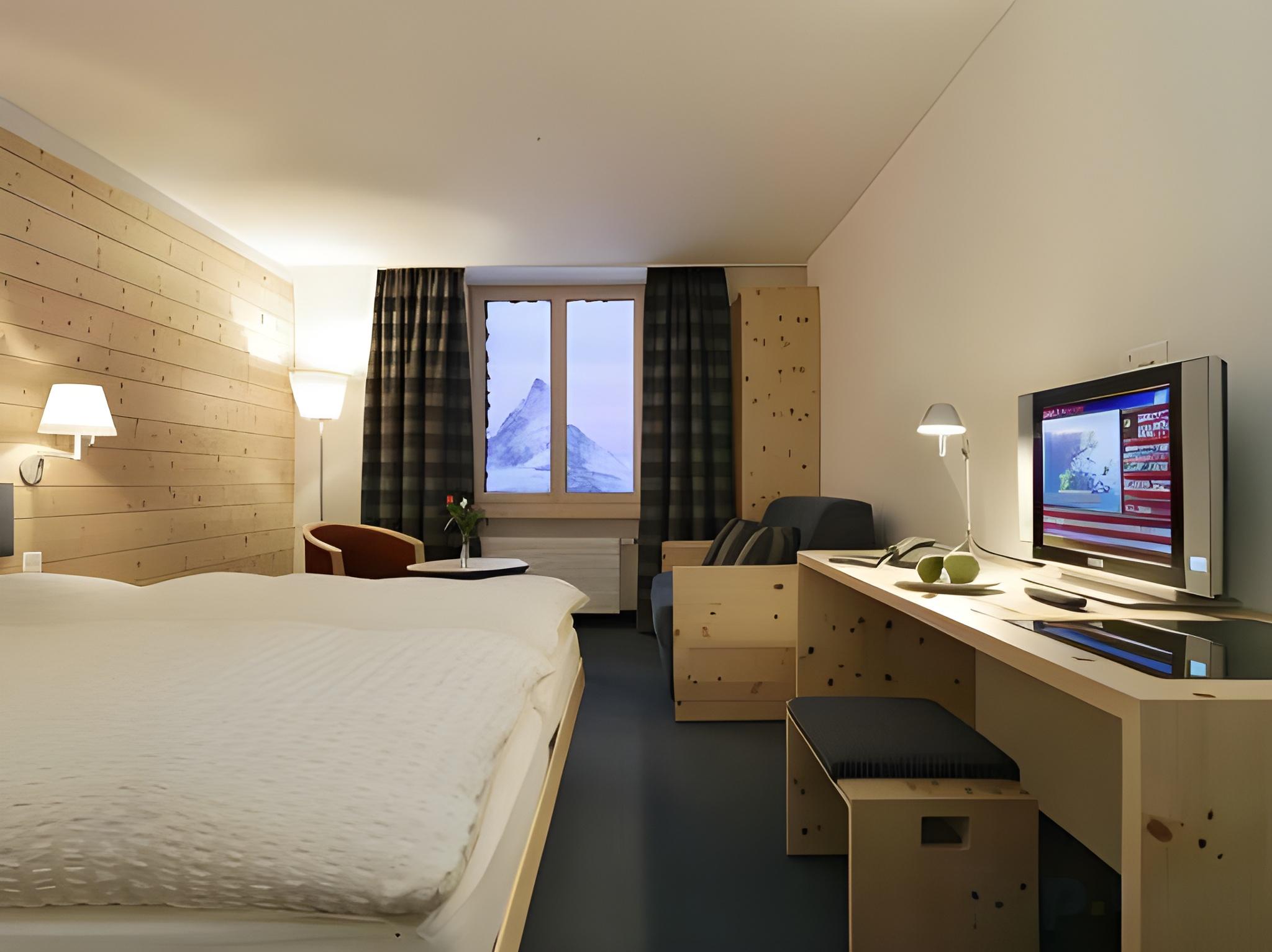 ROOM, DOUBLE BED, MOUNTAIN VIEW