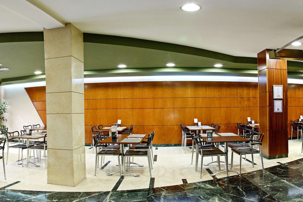 Hotel Sercotel Tres Luces 50/62