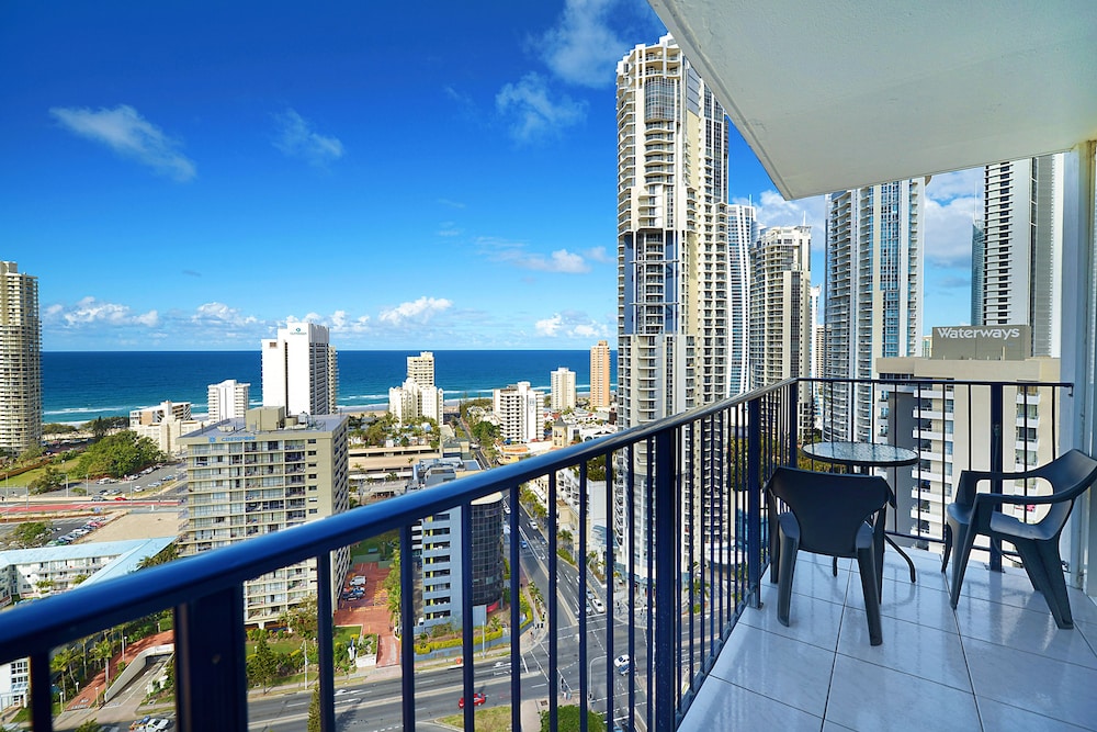Condor Ocean View Apartments 65/74