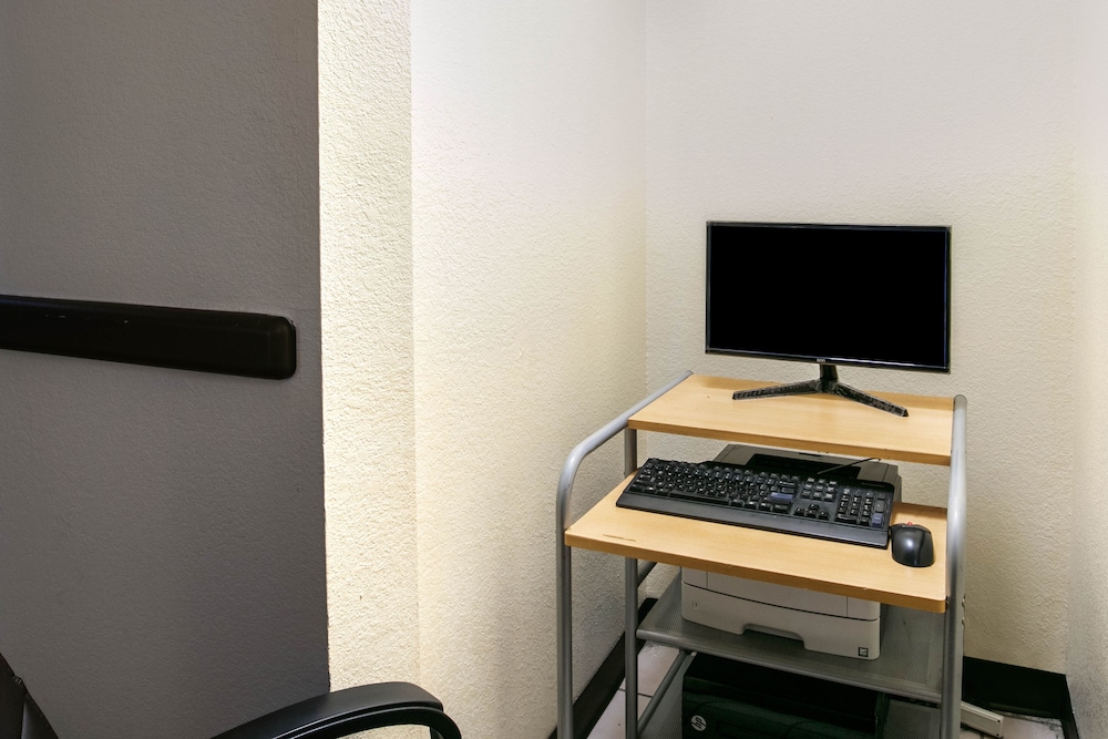 Quality Inn and Suites Metropolis I-24 21/25