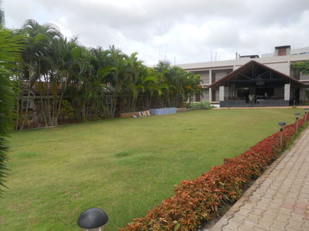Cotton County Club And Resort 38/46
