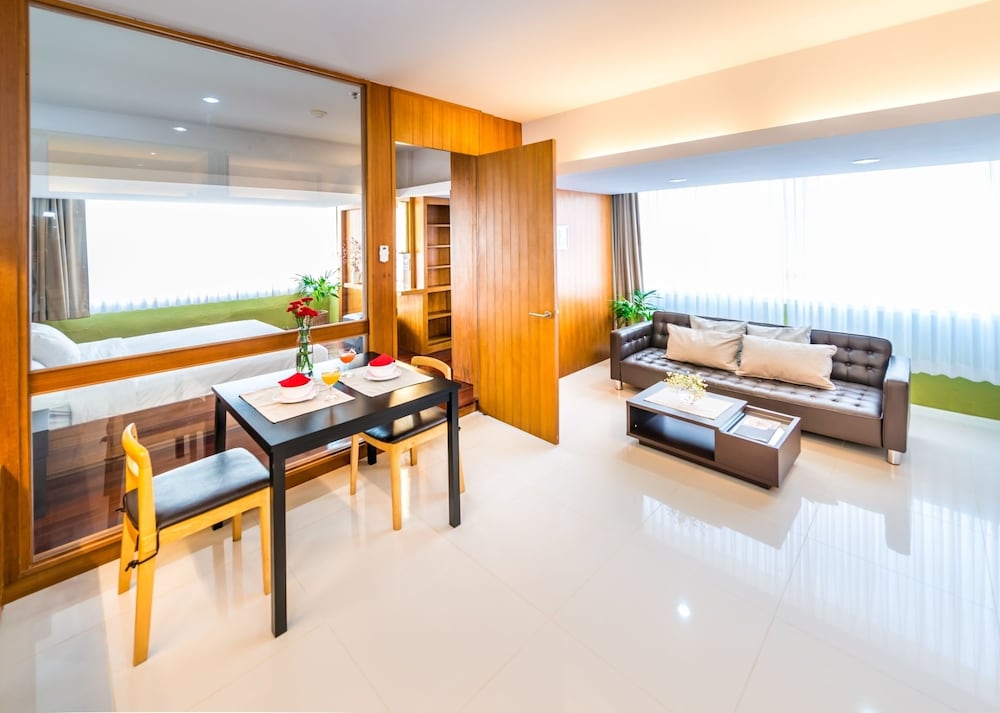Laemtong Hotel Serviced Apartment 30/53