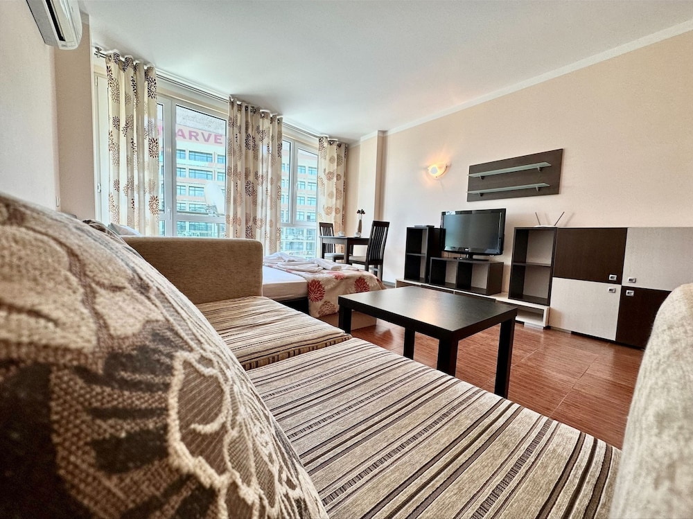 Menada Sunny Beach Plaza Apartments 18/50