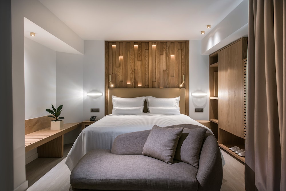 G, Suite, King Bed