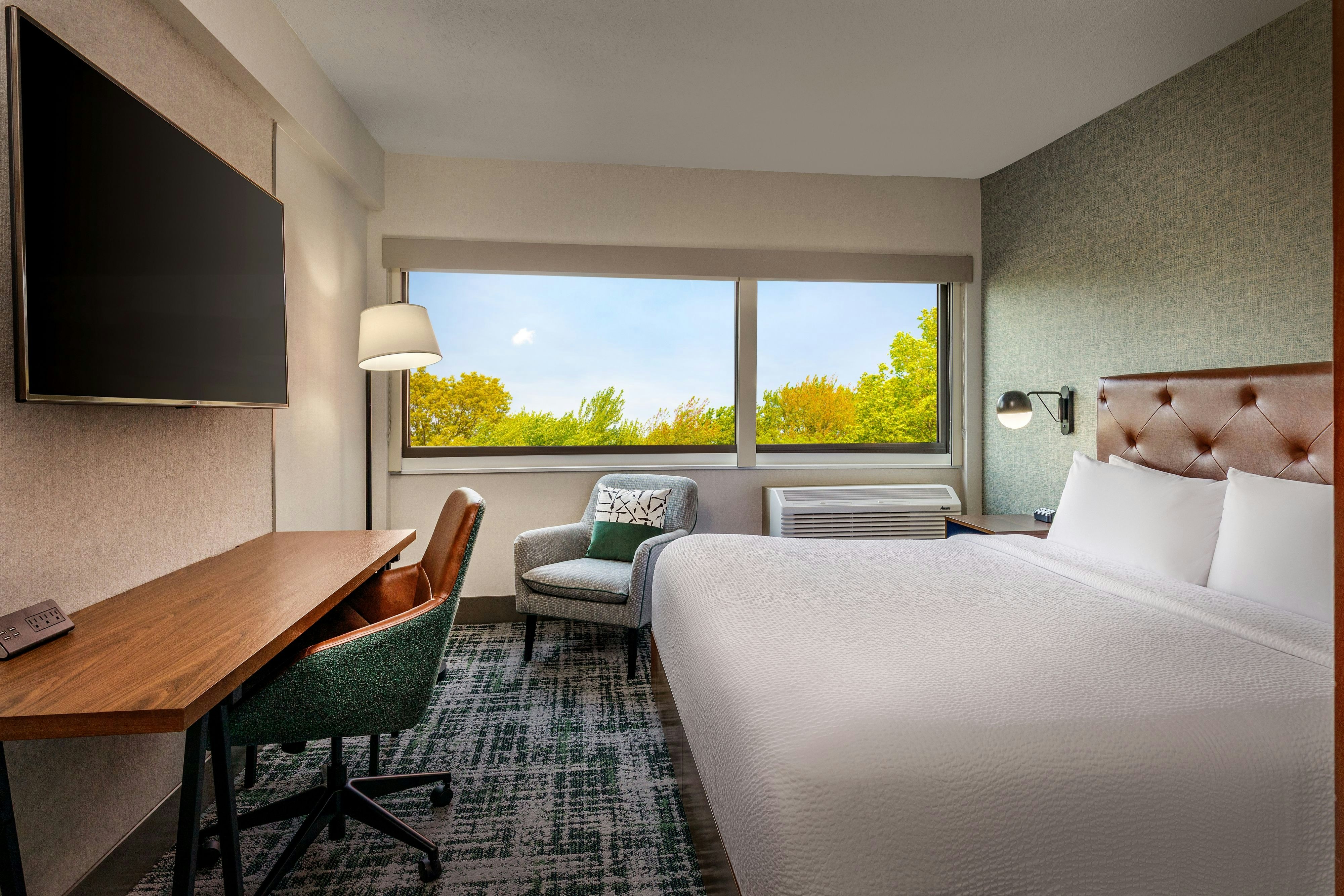 Four Points By Sheraton Norwood 13/50