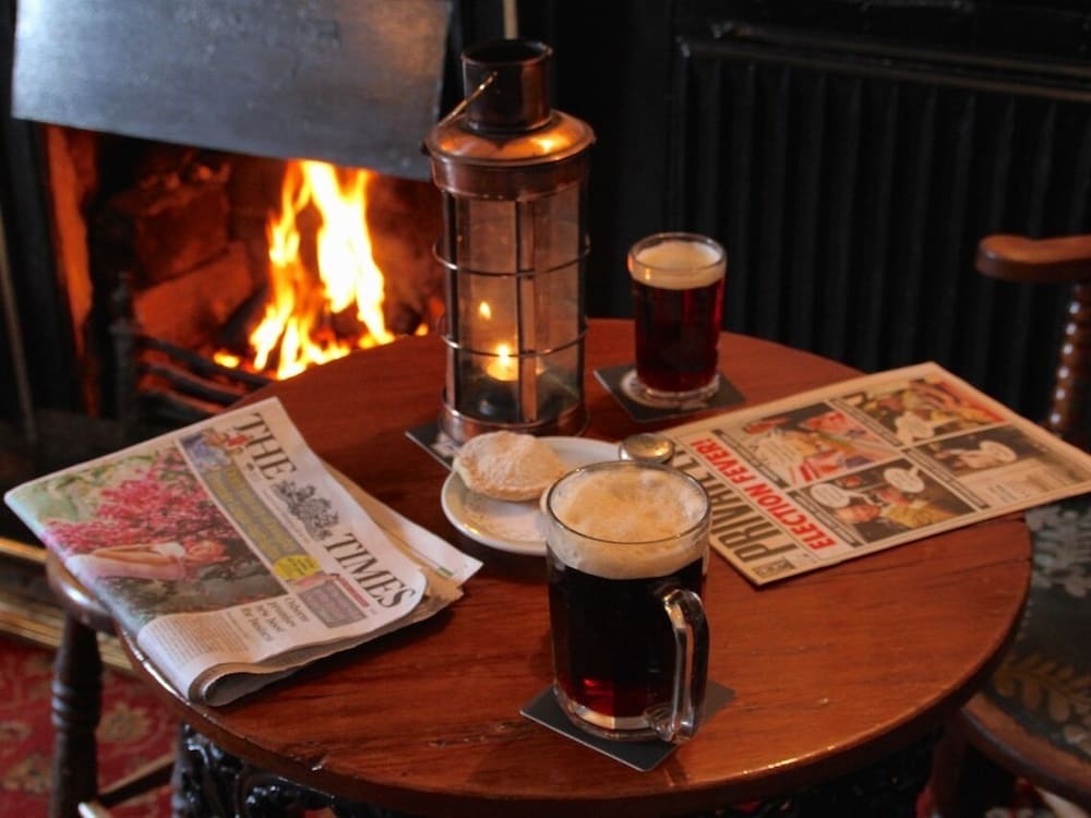Crown and Trumpet Inn 29/43