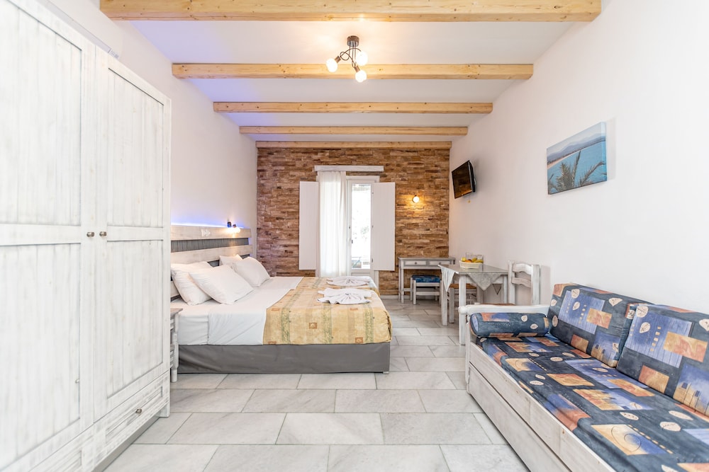 Agios Prokopios Hotel 37/59