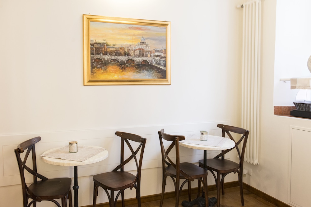 Domus Trevi 25/37
